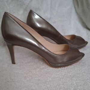 Nine West Shiny Gray Peep-Toe Heels